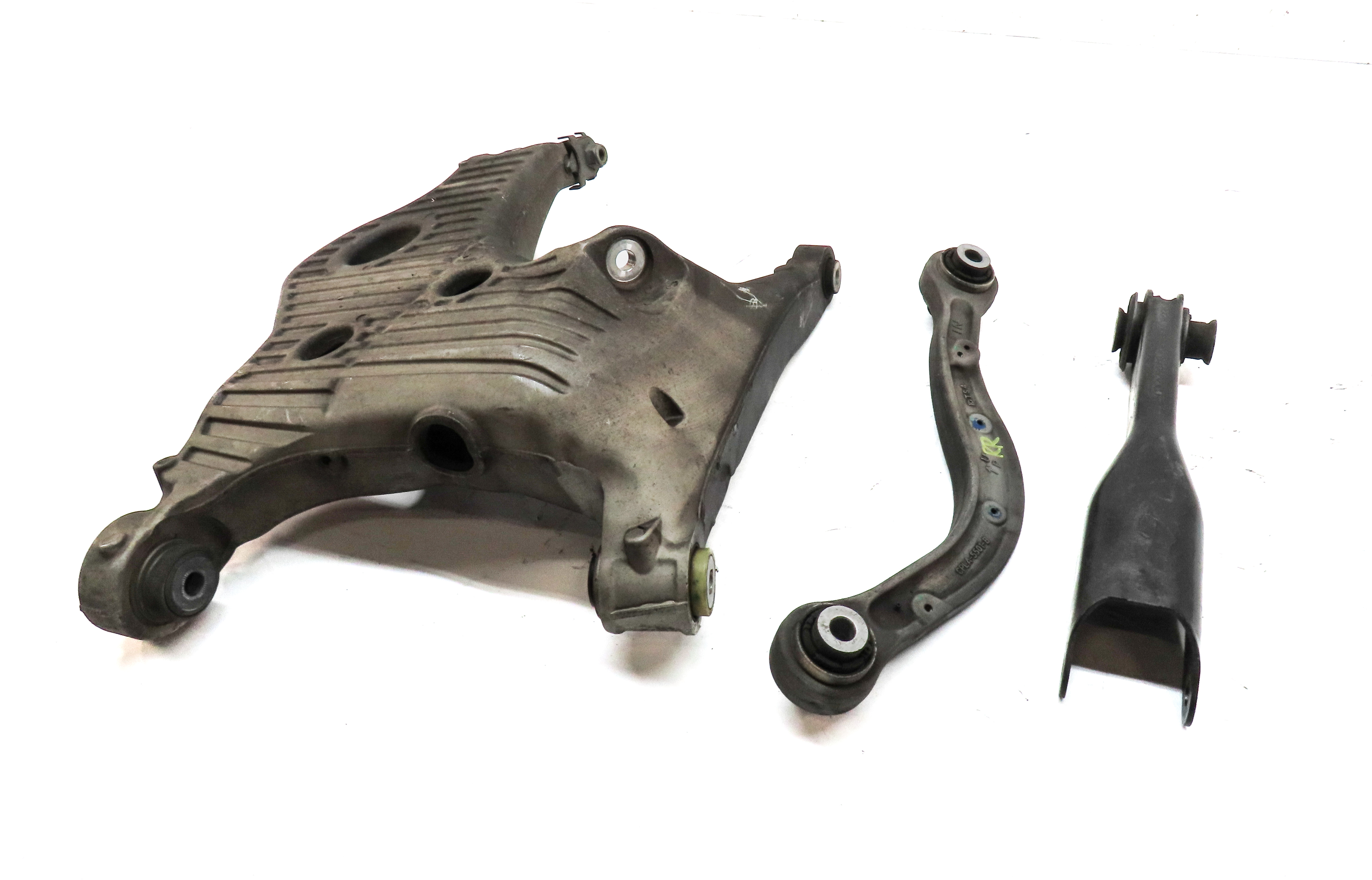 2013-2019 RANGE ROVER (L405) RIGHT PASSENGER REAR CONTROL ARM SET-3 — exact item pictured